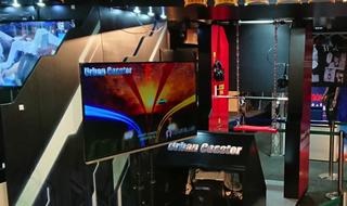 アテンド完全不要のコインオペ式VRアトラクション「Urban Coaster」のロケテストを実施